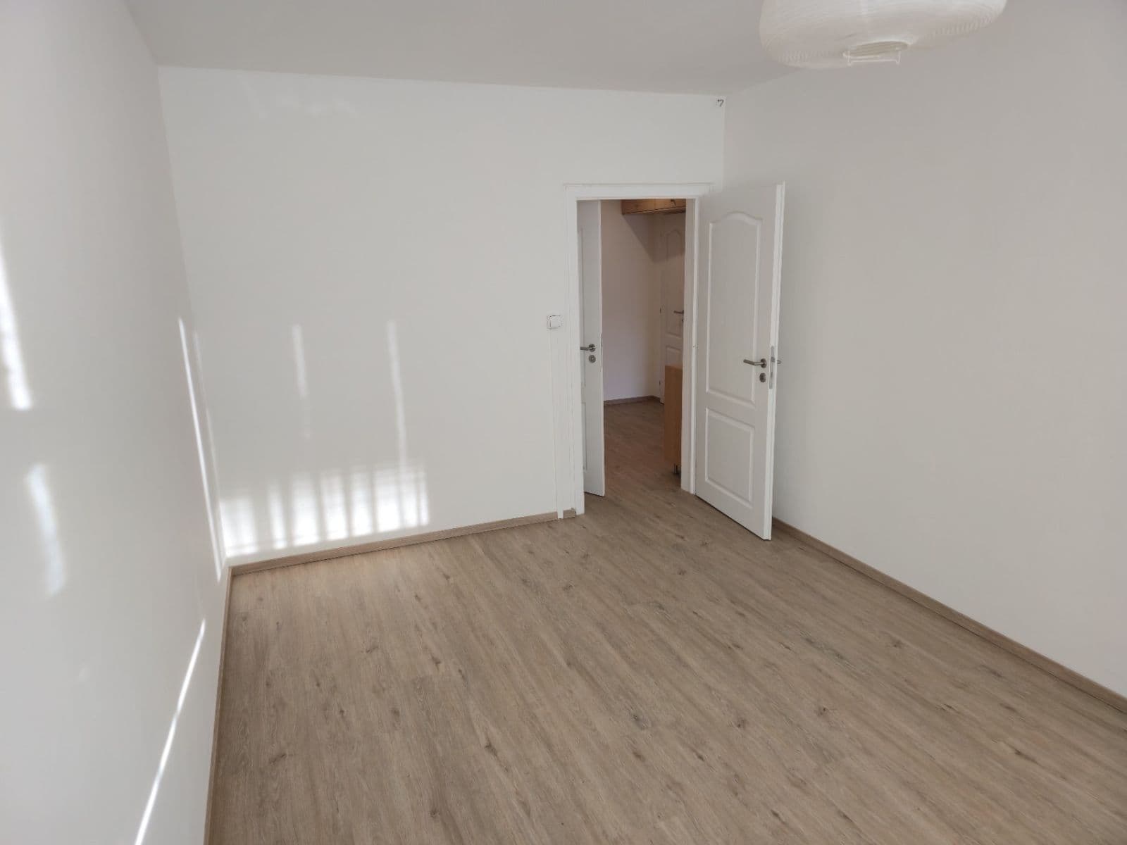 2 bedroom with open-plan kitchen flat to rent, 77 m², Dědinova, Prague, Prague 2 bedroom with open-plan kitchen flat to rent, 77 m², Dědinova, Prague, Prague