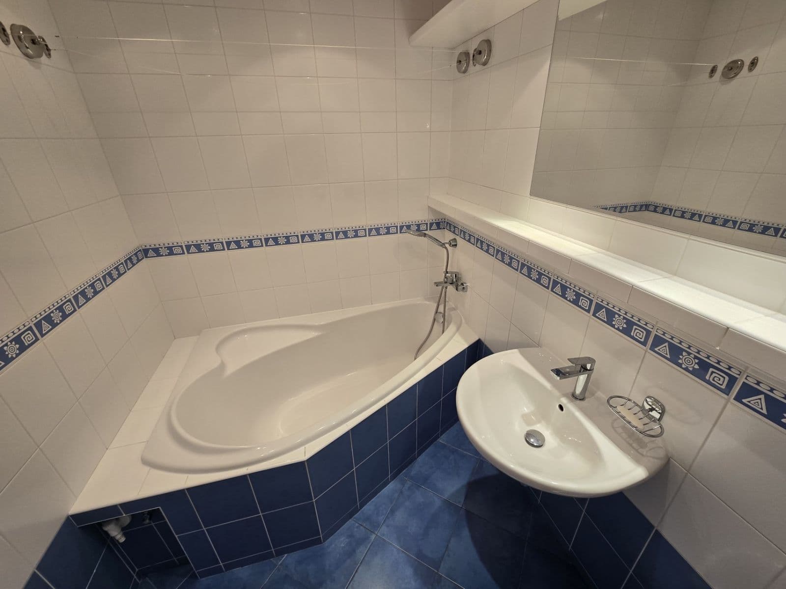 2 bedroom with open-plan kitchen flat to rent, 77 m², Dědinova, Prague, Prague 2 bedroom with open-plan kitchen flat to rent, 77 m², Dědinova, Prague, Prague