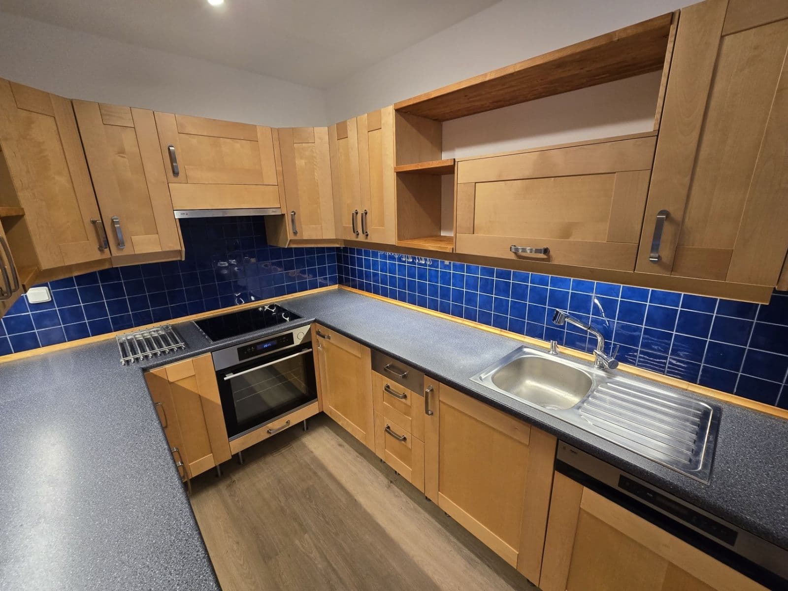 2 bedroom with open-plan kitchen flat to rent, 77 m², Dědinova, Prague, Prague 2 bedroom with open-plan kitchen flat to rent, 77 m², Dědinova, Prague, Prague