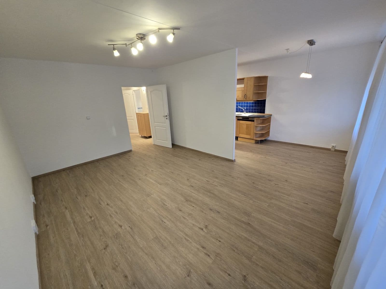 2 bedroom with open-plan kitchen flat to rent, 77 m², Dědinova, Prague, Prague 2 bedroom with open-plan kitchen flat to rent, 77 m², Dědinova, Prague, Prague