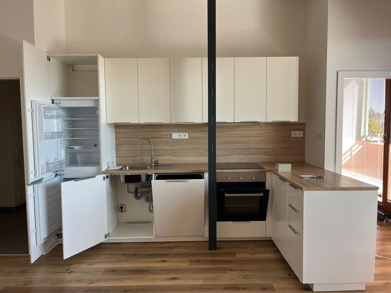 1 bedroom with open-plan kitchen flat to rent, 80 m², U Náměstí, Dolní Břežany, Středočeský Region 1 bedroom with open-plan kitchen flat to rent, 80 m², U Náměstí, Dolní Břežany, Středočeský Region