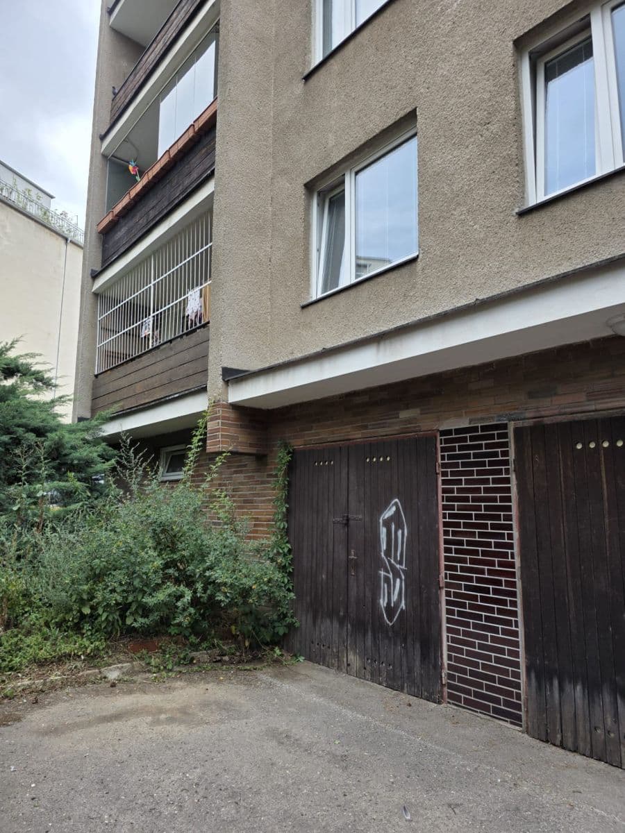 garage to rent, 15 m², Prague, Prague garage to rent, 15 m², Prague, Prague