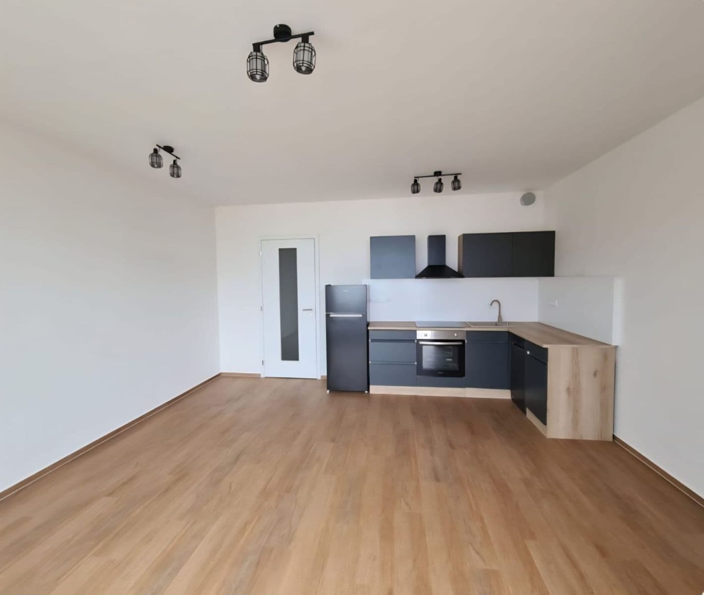 Studio flat to rent, 32 m², Jižní, Brno, Jihomoravský Region Studio flat to rent, 32 m², Jižní, Brno, Jihomoravský Region
