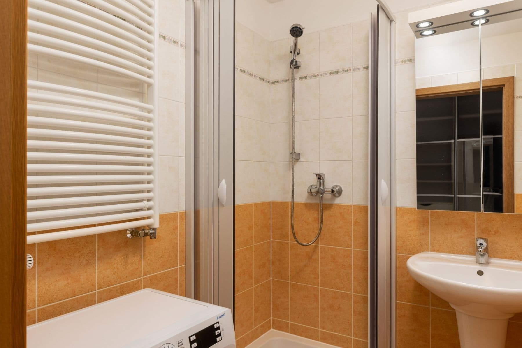 Studio flat to rent, 49 m², Osadní, Prague, Prague Studio flat to rent, 49 m², Osadní, Prague, Prague