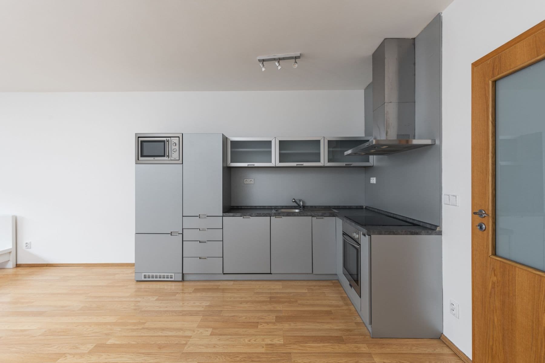 Studio flat to rent, 49 m², Osadní, Prague, Prague Studio flat to rent, 49 m², Osadní, Prague, Prague
