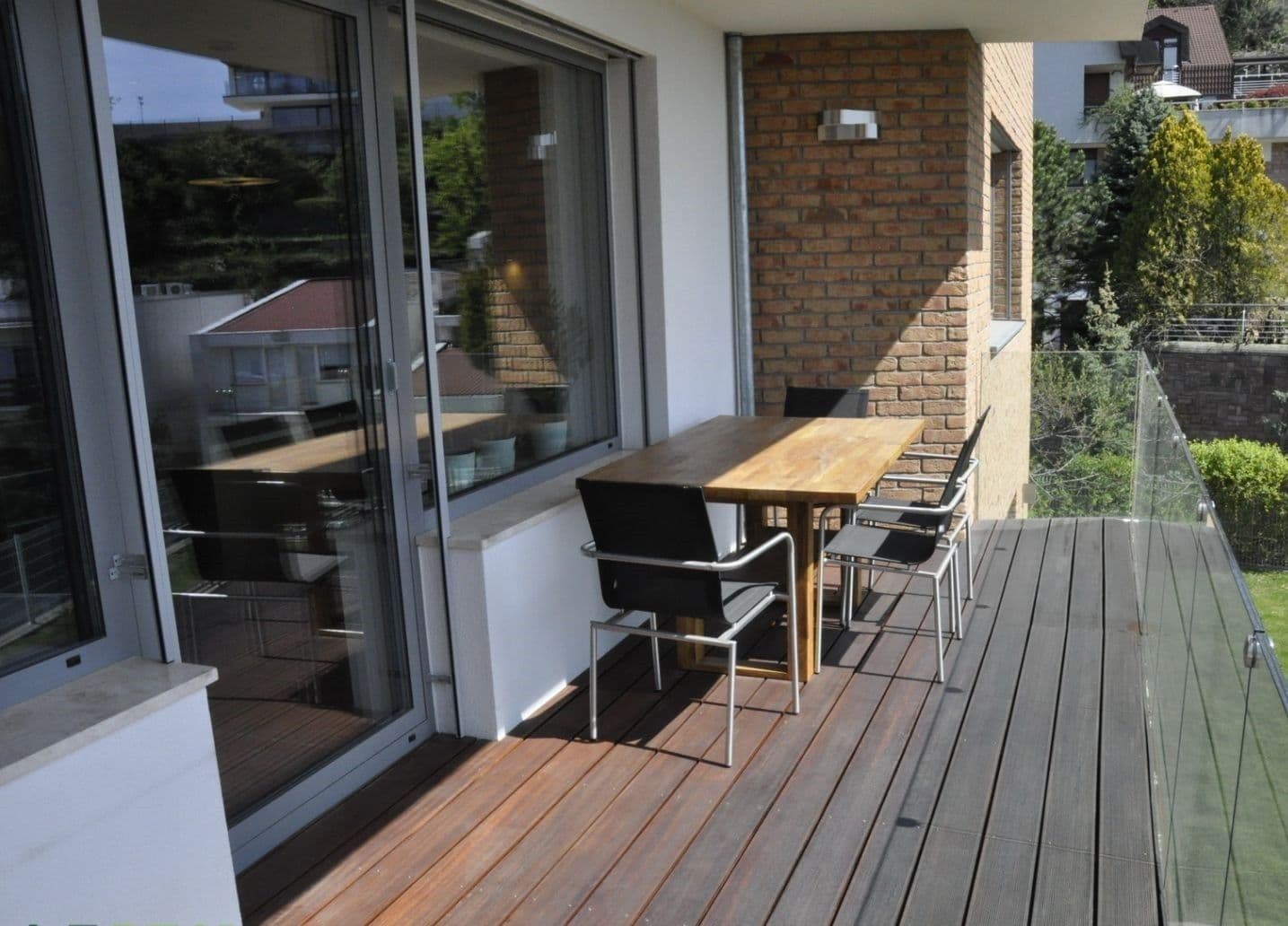 4 bedroom with open-plan kitchen flat to rent, 170 m², Kráľovské údolie, Bratislava - mestská časť Staré Mesto, Bratislavský Region 4 bedroom with open-plan kitchen flat to rent, 170 m², Kráľovské údolie, Bratislava - mestská časť Staré Mesto, Bratislavský Region