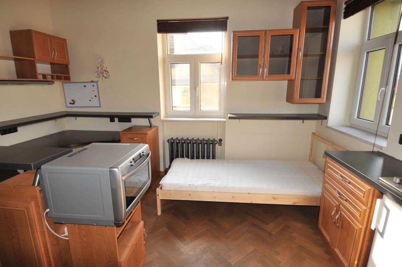 Studio flat to rent, 15 m², V Olšinách, Prague, Prague Studio flat to rent, 15 m², V Olšinách, Prague, Prague