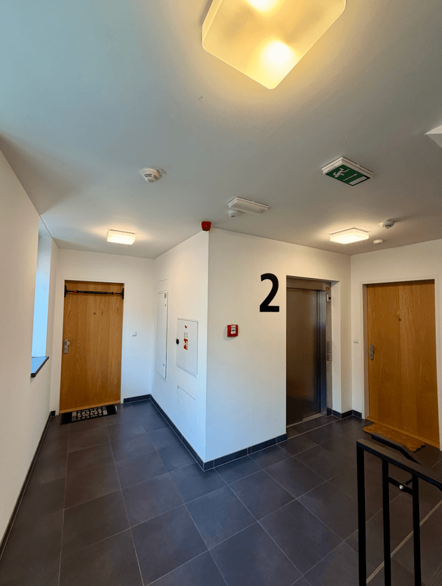 1 bedroom with open-plan kitchen flat to rent, 56 m², Dělnická, Prague, Prague 1 bedroom with open-plan kitchen flat to rent, 56 m², Dělnická, Prague, Prague