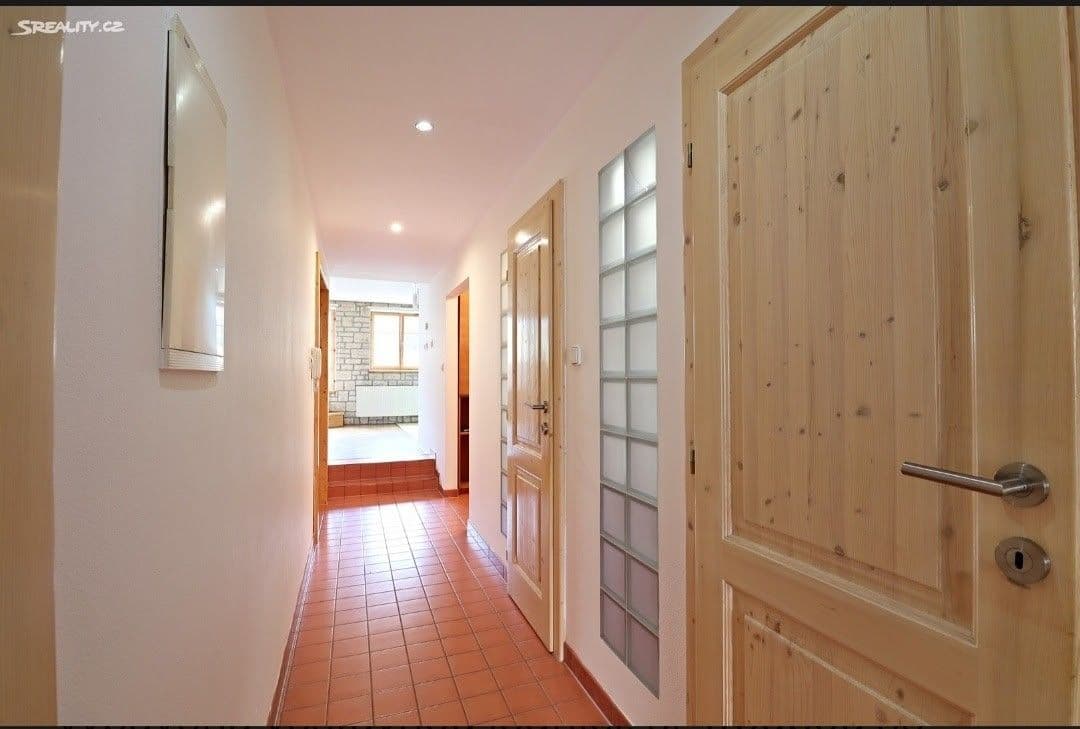 2 bedroom with open-plan kitchen flat to rent, 80 m², 5. května, Horšovský Týn, Plzeňský Region 2 bedroom with open-plan kitchen flat to rent, 80 m², 5. května, Horšovský Týn, Plzeňský Region