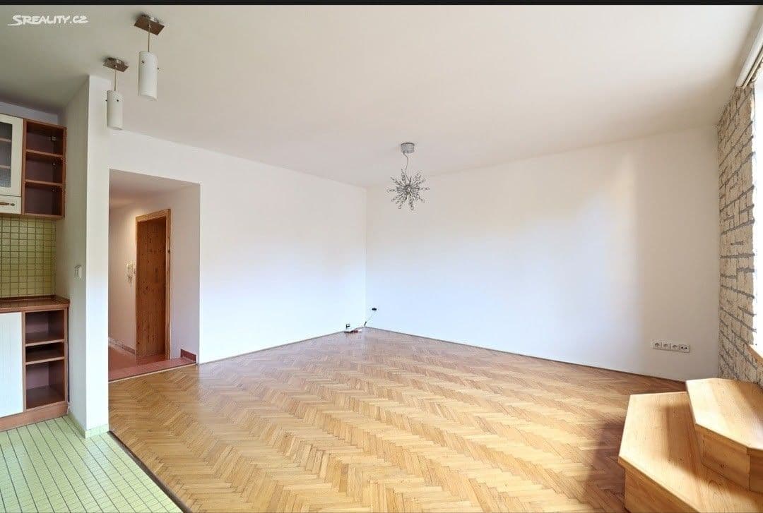 2 bedroom with open-plan kitchen flat to rent, 80 m², 5. května, Horšovský Týn, Plzeňský Region 2 bedroom with open-plan kitchen flat to rent, 80 m², 5. května, Horšovský Týn, Plzeňský Region