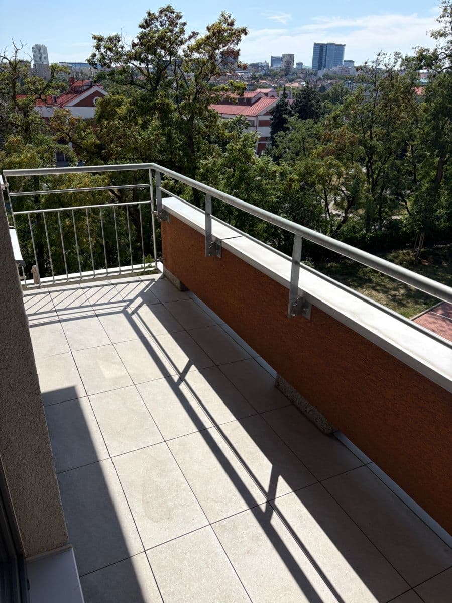 2 bedroom with open-plan kitchen flat to rent, 86 m², Krnkova, Prague, Prague 2 bedroom with open-plan kitchen flat to rent, 86 m², Krnkova, Prague, Prague
