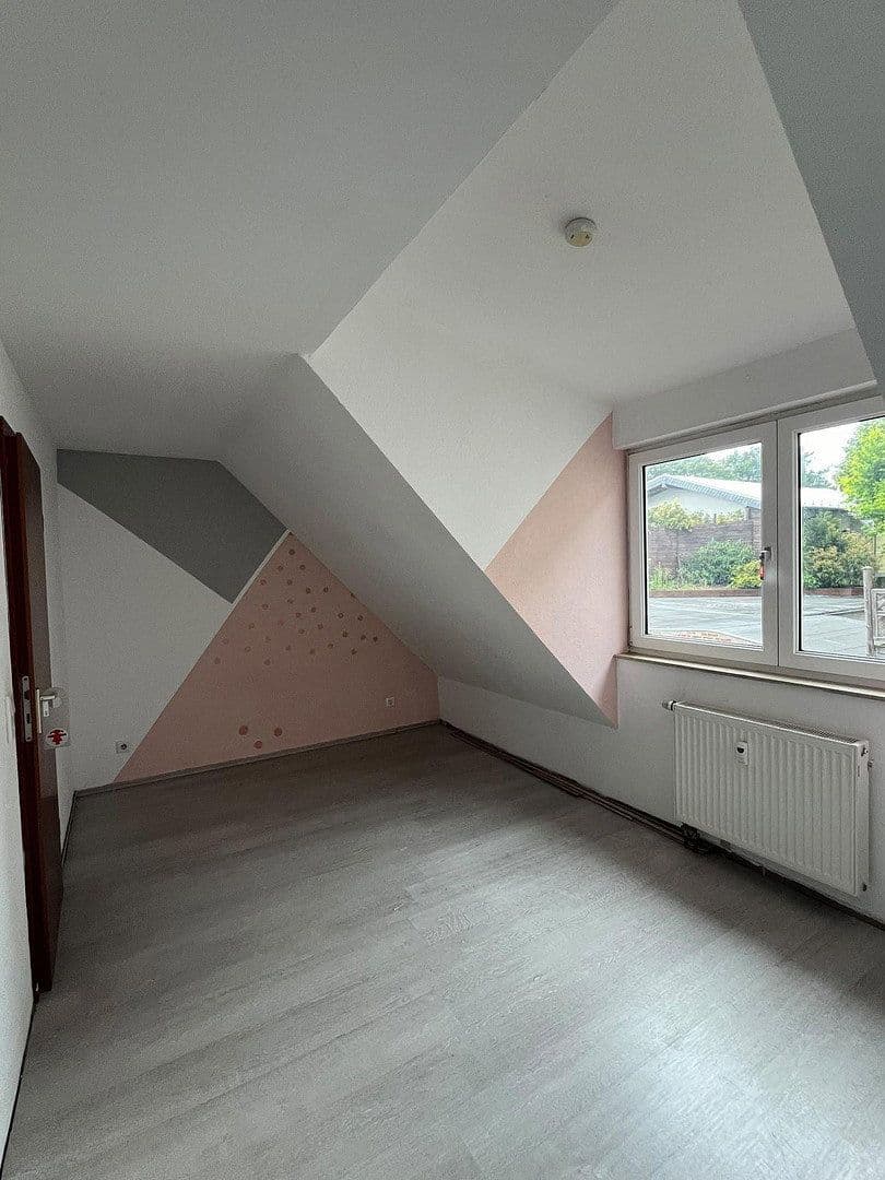 4 bedroom flat to rent, 97 m², Klimmweg 10, Wuppertal, North Rhine-Westphalia 4 bedroom flat to rent, 97 m², Klimmweg 10, Wuppertal, North Rhine-Westphalia