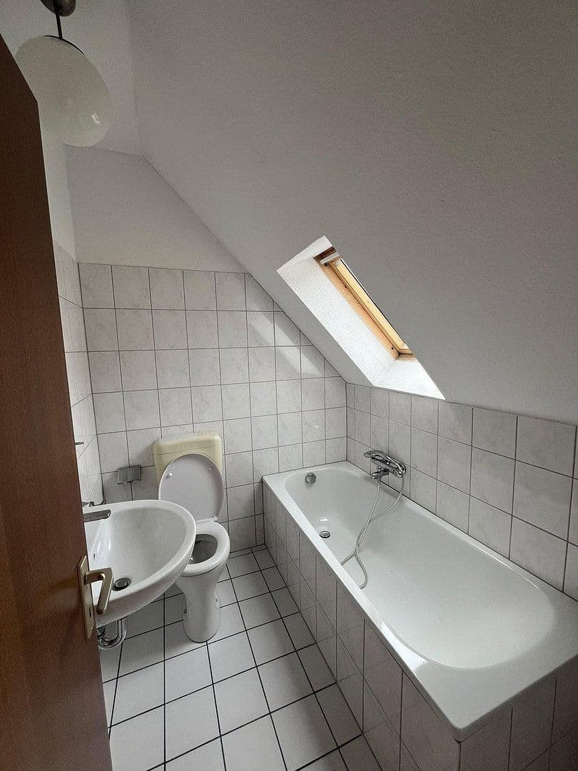 4 bedroom flat to rent, 97 m², Klimmweg 10, Wuppertal, North Rhine-Westphalia 4 bedroom flat to rent, 97 m², Klimmweg 10, Wuppertal, North Rhine-Westphalia