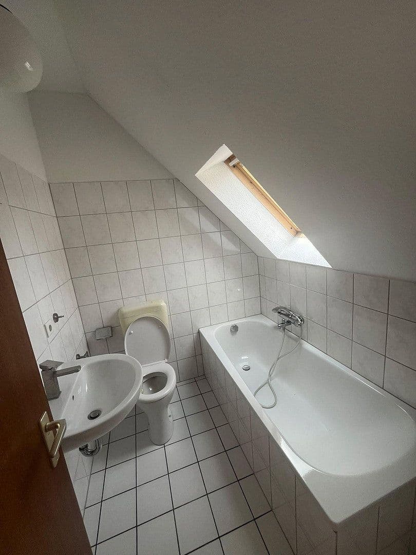 4 bedroom flat to rent, 97 m², Klimmweg 10, Wuppertal, North Rhine-Westphalia 4 bedroom flat to rent, 97 m², Klimmweg 10, Wuppertal, North Rhine-Westphalia