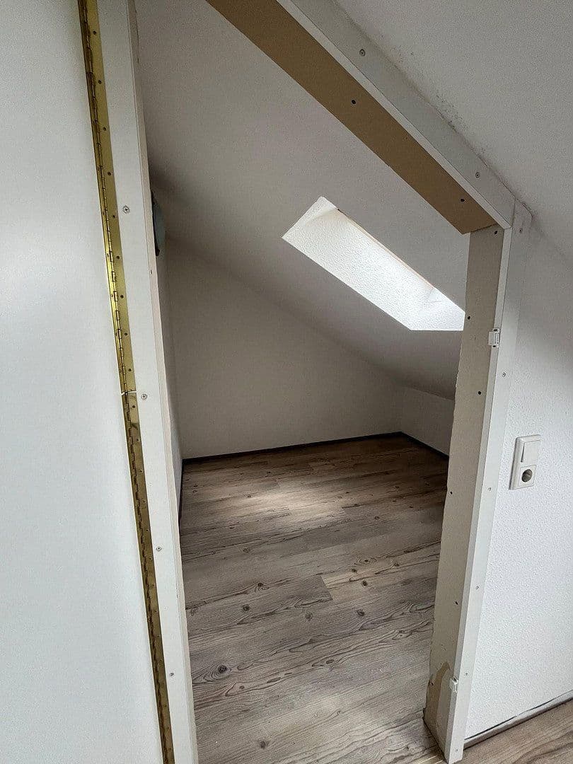 4 bedroom flat to rent, 97 m², Klimmweg 10, Wuppertal, North Rhine-Westphalia 4 bedroom flat to rent, 97 m², Klimmweg 10, Wuppertal, North Rhine-Westphalia