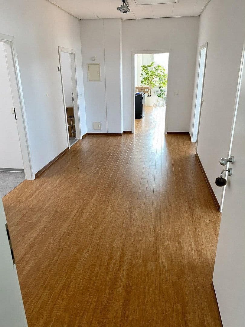 office to rent, 105 m², Bürgermeister Graf Ring 10, Geretsried, Gelting, Bavaria office to rent, 105 m², Bürgermeister Graf Ring 10, Geretsried, Gelting, Bavaria