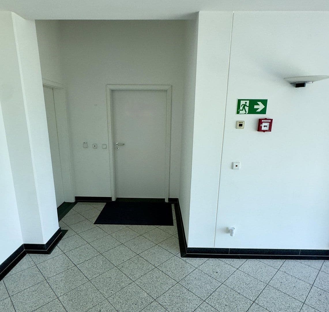 office to rent, 105 m², Bürgermeister Graf Ring 10, Geretsried, Gelting, Bavaria office to rent, 105 m², Bürgermeister Graf Ring 10, Geretsried, Gelting, Bavaria