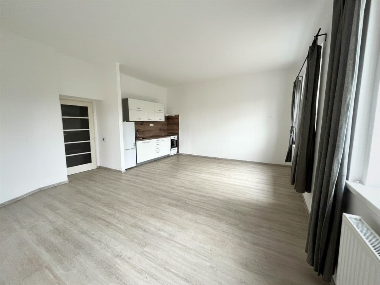 1 bedroom with open-plan kitchen flat to rent, 53 m², Černokostelecká, Prague, Prague 1 bedroom with open-plan kitchen flat to rent, 53 m², Černokostelecká, Prague, Prague