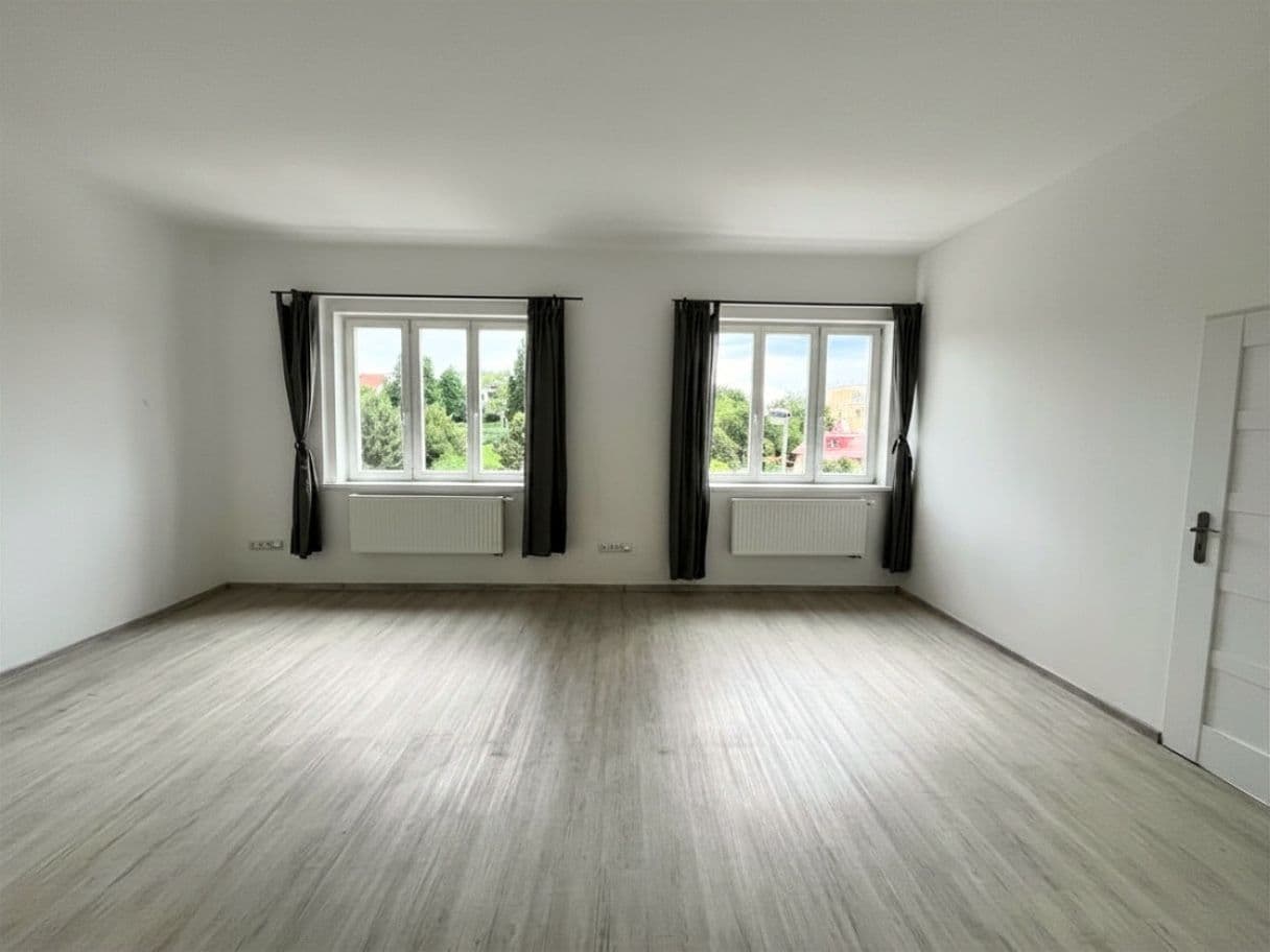 1 bedroom with open-plan kitchen flat to rent, 53 m², Černokostelecká, Prague, Prague 1 bedroom with open-plan kitchen flat to rent, 53 m², Černokostelecká, Prague, Prague