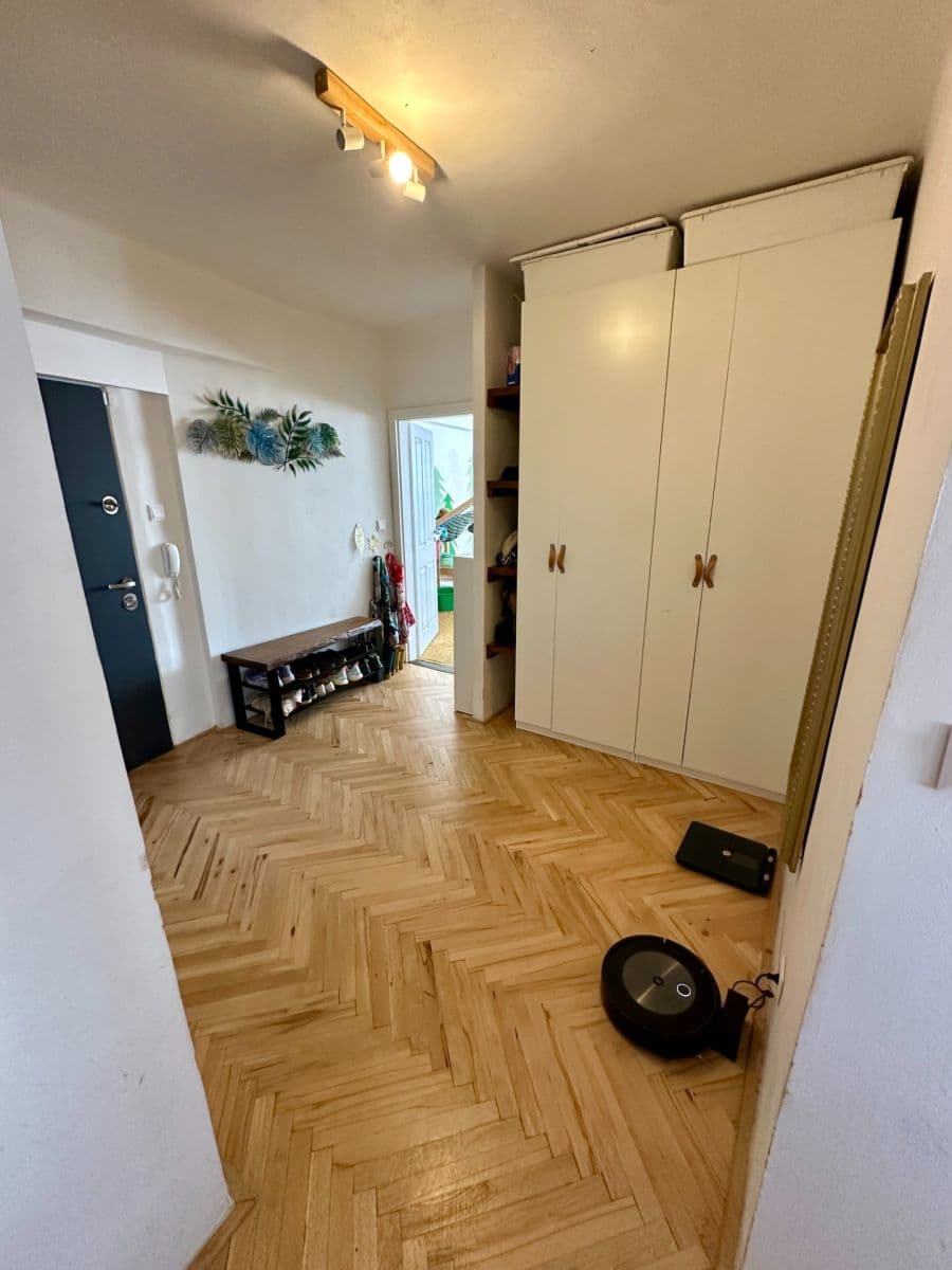 2 bedroom with open-plan kitchen flat to rent, 94 m², Vrbenského, Prague, Prague 2 bedroom with open-plan kitchen flat to rent, 94 m², Vrbenského, Prague, Prague
