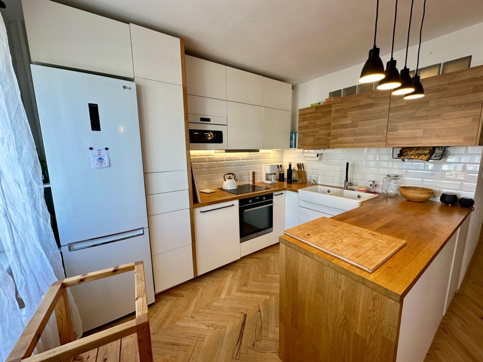 2 bedroom with open-plan kitchen flat to rent, 94 m², Vrbenského, Prague, Prague 2 bedroom with open-plan kitchen flat to rent, 94 m², Vrbenského, Prague, Prague