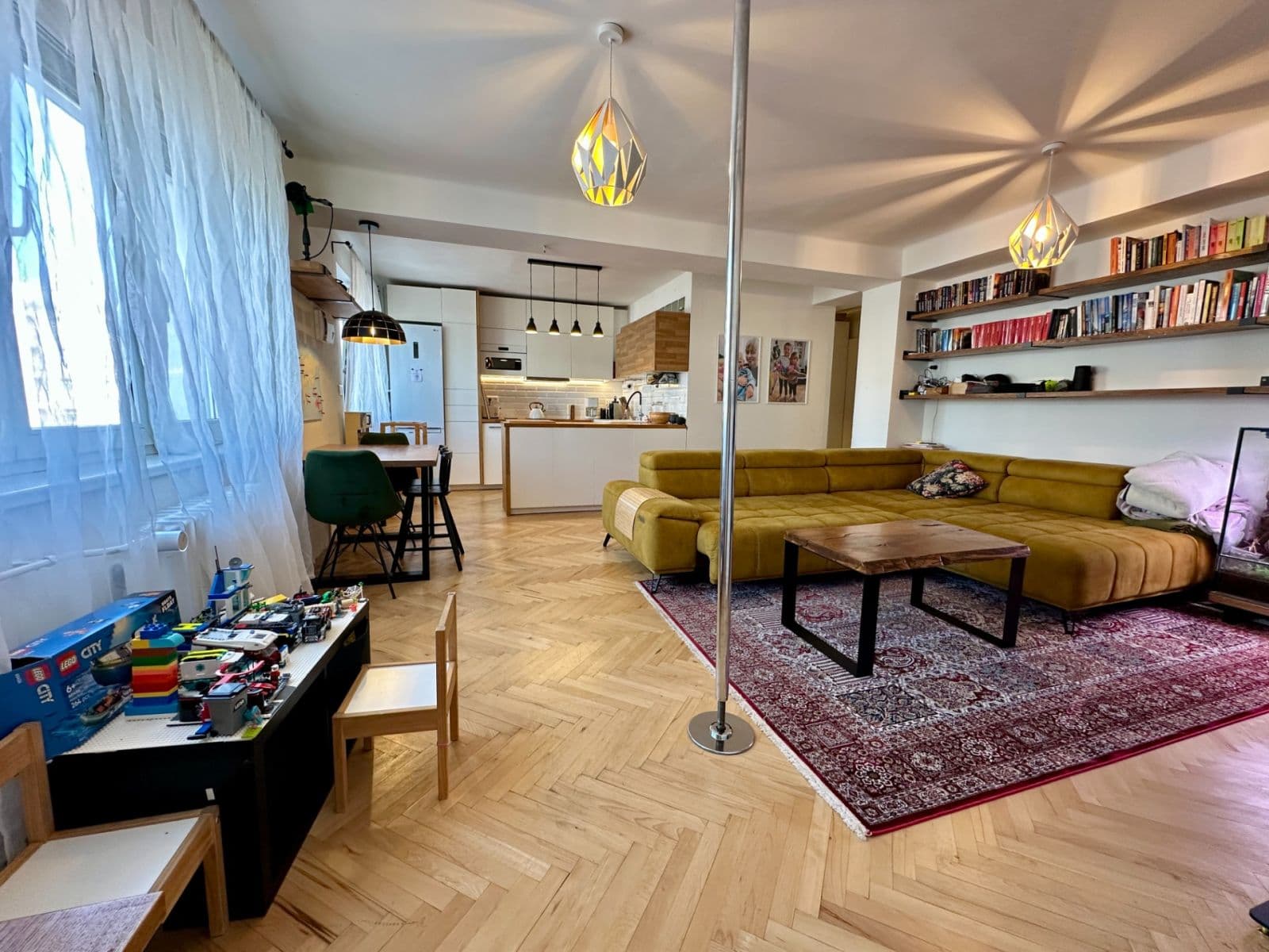 2 bedroom with open-plan kitchen flat to rent, 94 m², Vrbenského, Prague, Prague 2 bedroom with open-plan kitchen flat to rent, 94 m², Vrbenského, Prague, Prague