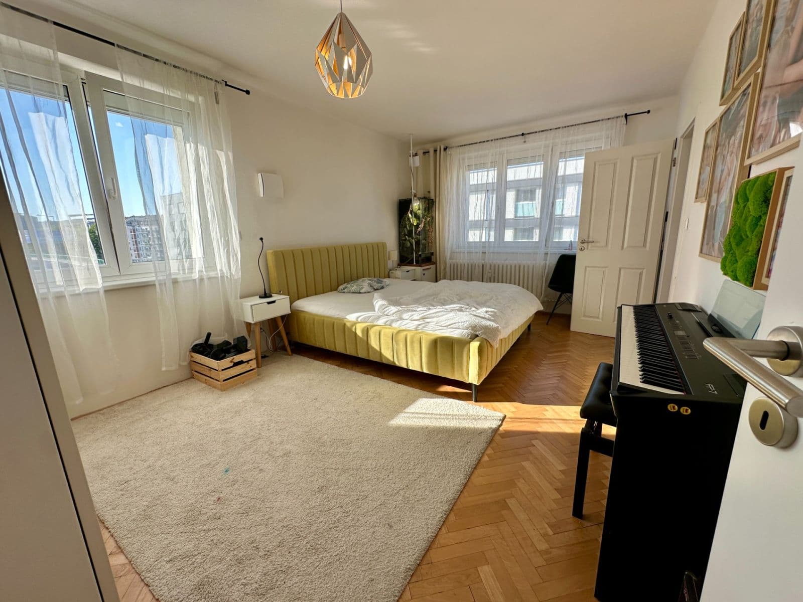 2 bedroom with open-plan kitchen flat to rent, 94 m², Vrbenského, Prague, Prague 2 bedroom with open-plan kitchen flat to rent, 94 m², Vrbenského, Prague, Prague