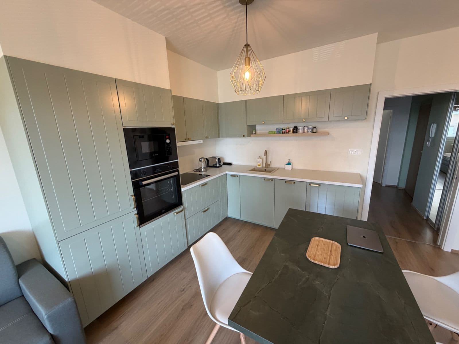 1 bedroom with open-plan kitchen flat to rent, 58 m², Zlochova, Prague, Prague 1 bedroom with open-plan kitchen flat to rent, 58 m², Zlochova, Prague, Prague