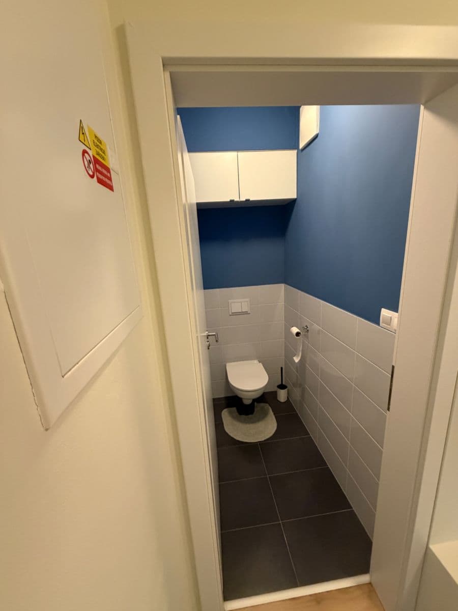 1 bedroom with open-plan kitchen flat to rent, 58 m², Zlochova, Prague, Prague 1 bedroom with open-plan kitchen flat to rent, 58 m², Zlochova, Prague, Prague