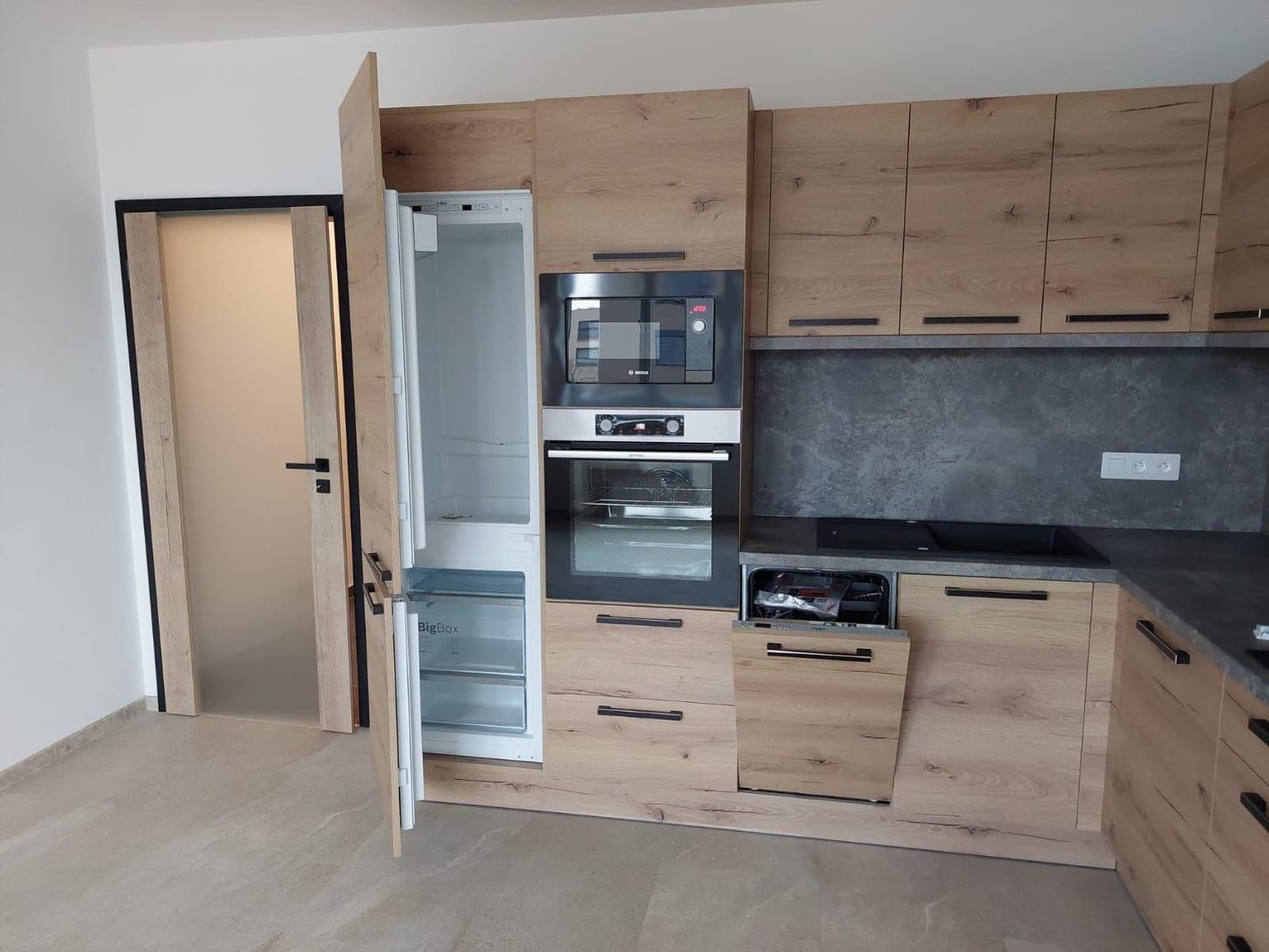 1 bedroom with open-plan kitchen flat to rent, 48 m², Řičákova, Přeštice, Plzeňský Region 1 bedroom with open-plan kitchen flat to rent, 48 m², Řičákova, Přeštice, Plzeňský Region