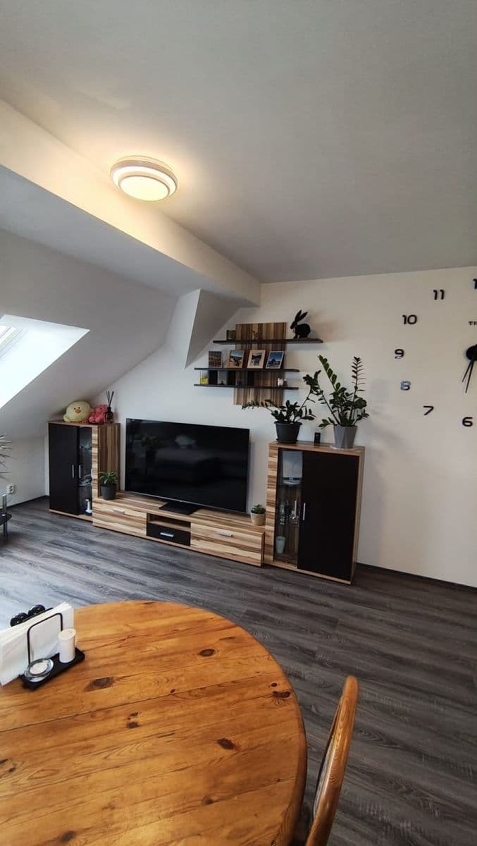 1 bedroom with open-plan kitchen flat to rent, 57 m², Hlávkova, Přeštice, Plzeňský Region 1 bedroom with open-plan kitchen flat to rent, 57 m², Hlávkova, Přeštice, Plzeňský Region