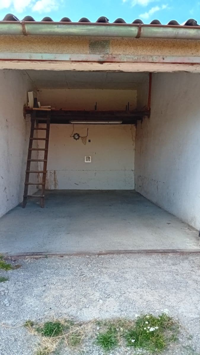 garage for sale, 23 m², Mníšek pod Brdy, Středočeský Region garage for sale, 23 m², Mníšek pod Brdy, Středočeský Region