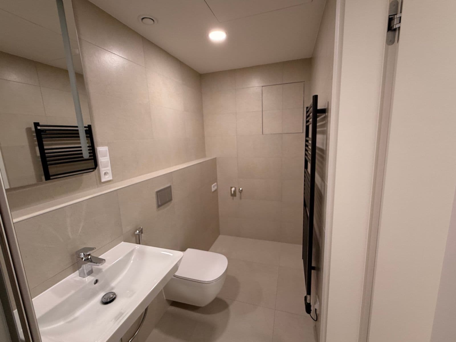 Studio flat to rent, 34 m², Roháčova, Prague, Prague Studio flat to rent, 34 m², Roháčova, Prague, Prague