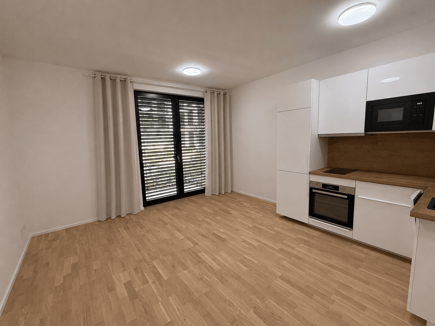 Studio flat to rent, 34 m², Roháčova, Prague, Prague Studio flat to rent, 34 m², Roháčova, Prague, Prague