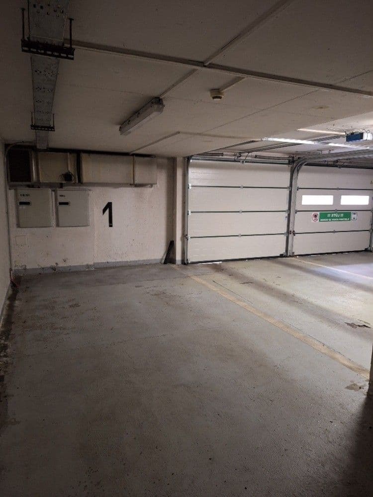 garage to rent, 15 m², Pod Parukářkou, Prague, Prague garage to rent, 15 m², Pod Parukářkou, Prague, Prague