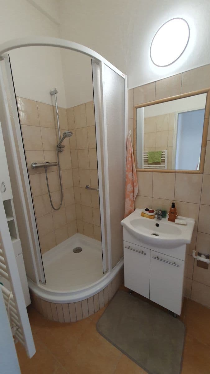 2 bedroom flat to rent, 70 m², Vrchlického, Plzeň, Plzeňský Region 2 bedroom flat to rent, 70 m², Vrchlického, Plzeň, Plzeňský Region