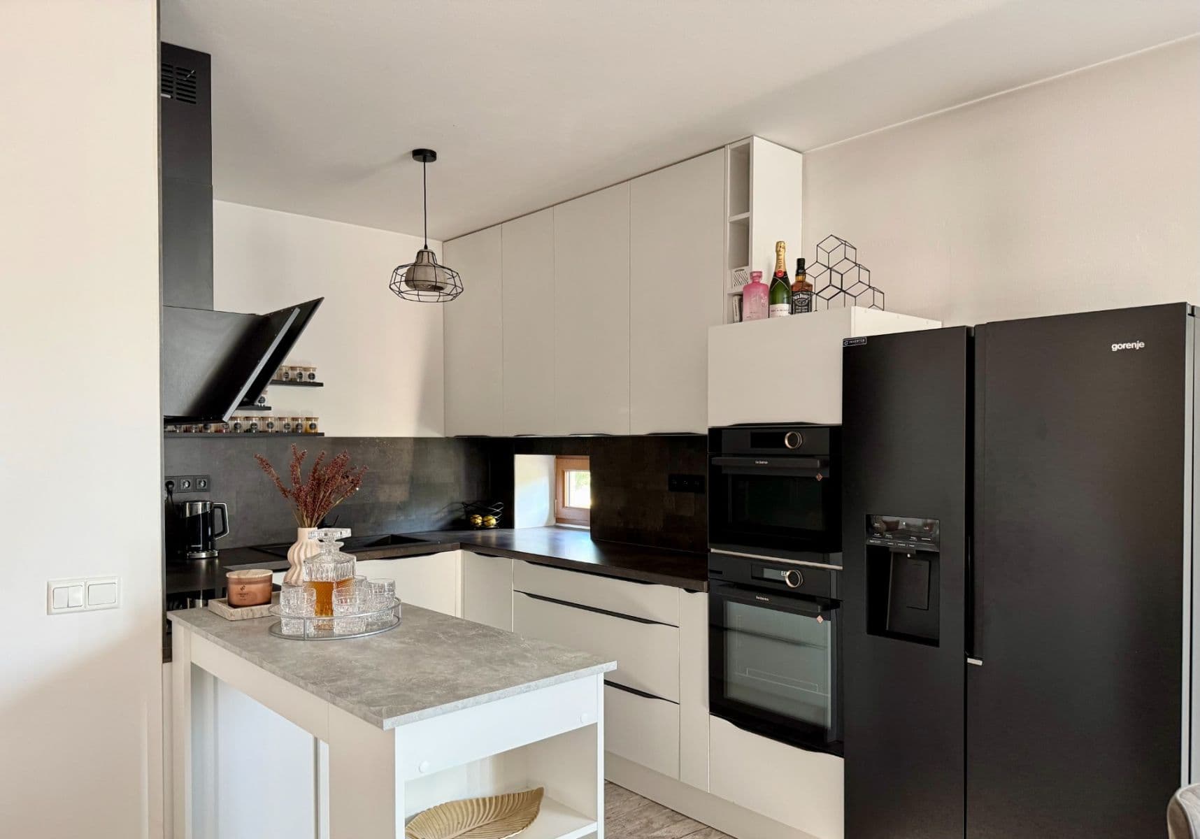 2 bedroom with open-plan kitchen flat for sale, 110 m², Lomená, Zbuzany, Středočeský Region 2 bedroom with open-plan kitchen flat for sale, 110 m², Lomená, Zbuzany, Středočeský Region