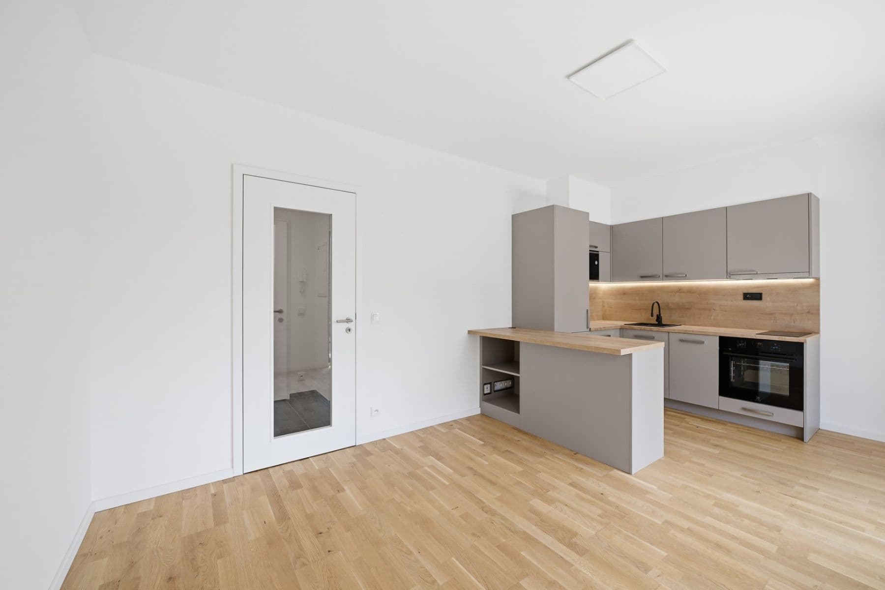 Studio flat to rent, 34 m², Maroldova, Prague, Prague Studio flat to rent, 34 m², Maroldova, Prague, Prague