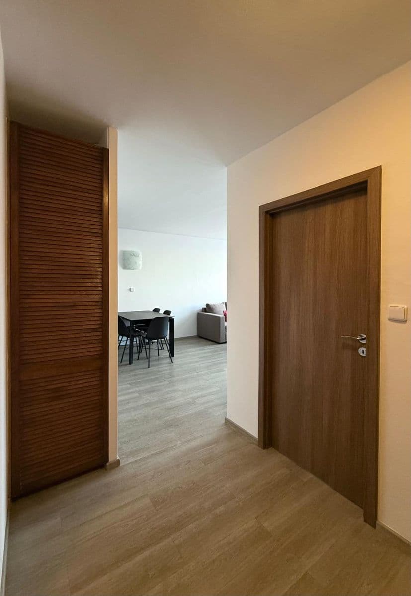 2 bedroom with open-plan kitchen flat to rent, 70 m², Pod Jarovem, Prague, Prague 2 bedroom with open-plan kitchen flat to rent, 70 m², Pod Jarovem, Prague, Prague