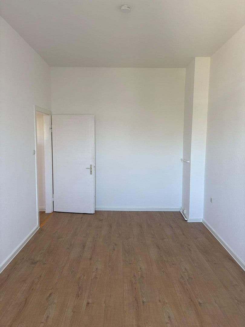 1 bedroom with open-plan kitchen flat to rent, 80 m², Bahnstraße 6, Solingen, North Rhine-Westphalia 1 bedroom with open-plan kitchen flat to rent, 80 m², Bahnstraße 6, Solingen, North Rhine-Westphalia