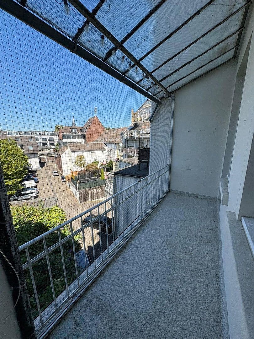 1 bedroom with open-plan kitchen flat to rent, 80 m², Bahnstraße 6, Solingen, North Rhine-Westphalia 1 bedroom with open-plan kitchen flat to rent, 80 m², Bahnstraße 6, Solingen, North Rhine-Westphalia