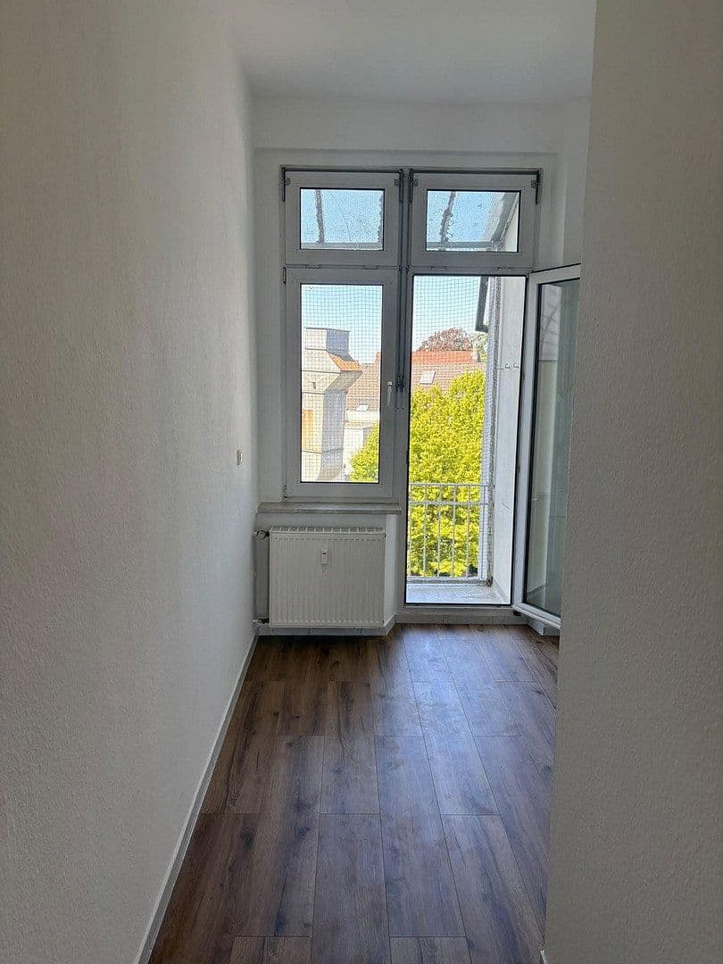 1 bedroom with open-plan kitchen flat to rent, 80 m², Bahnstraße 6, Solingen, North Rhine-Westphalia 1 bedroom with open-plan kitchen flat to rent, 80 m², Bahnstraße 6, Solingen, North Rhine-Westphalia