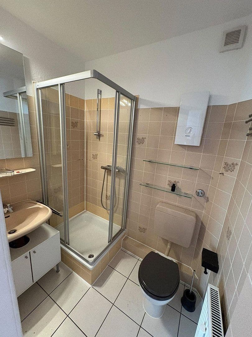 1 bedroom with open-plan kitchen flat to rent, 80 m², Bahnstraße 6, Solingen, North Rhine-Westphalia 1 bedroom with open-plan kitchen flat to rent, 80 m², Bahnstraße 6, Solingen, North Rhine-Westphalia