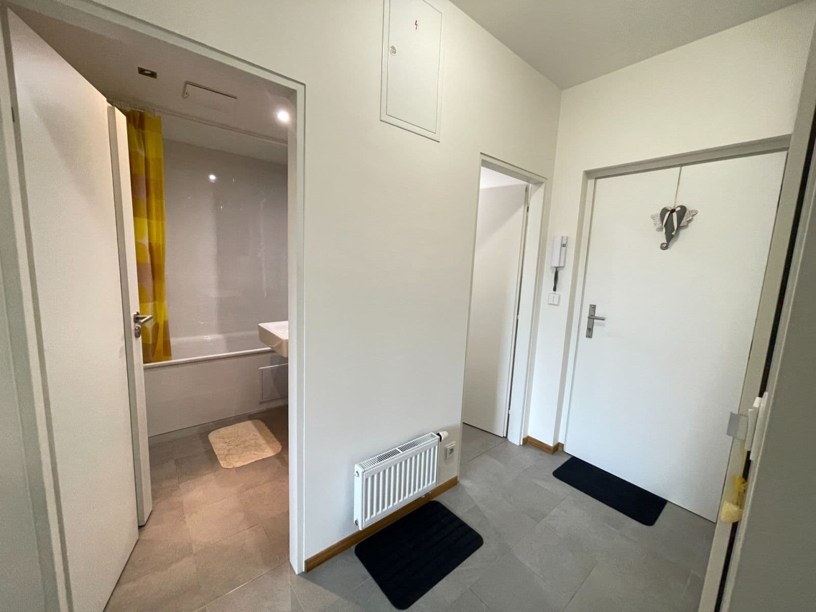 1 bedroom with open-plan kitchen flat to rent, 50 m², Terronská, Prague, Prague 1 bedroom with open-plan kitchen flat to rent, 50 m², Terronská, Prague, Prague
