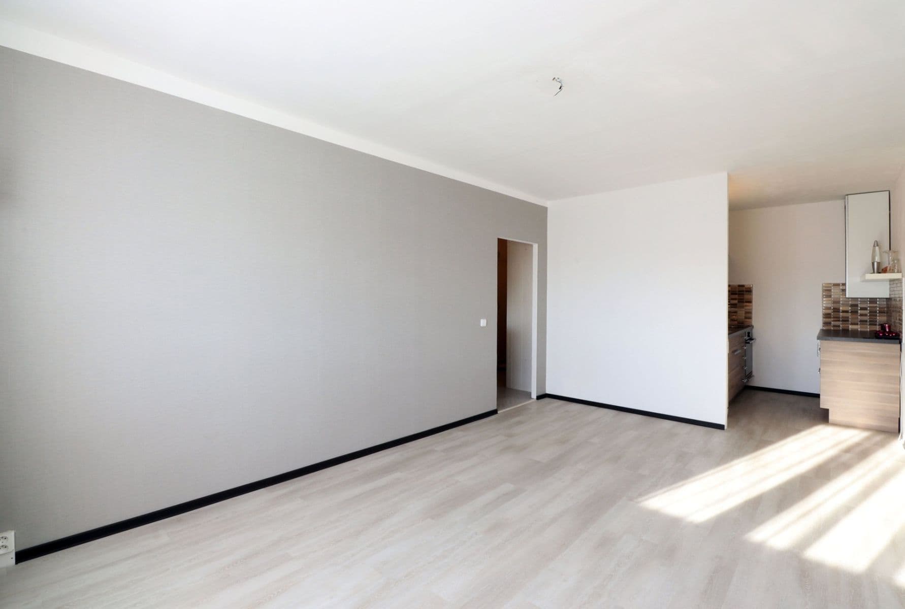 1 bedroom with open-plan kitchen flat to rent, 43 m², Tovární, Beroun, Středočeský Region 1 bedroom with open-plan kitchen flat to rent, 43 m², Tovární, Beroun, Středočeský Region