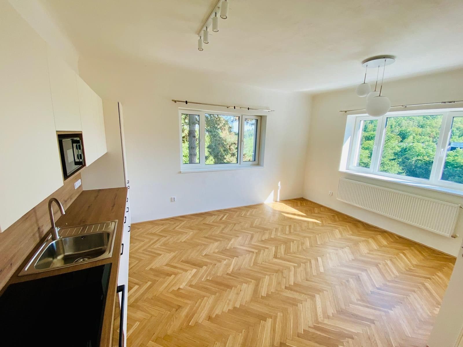 1 bedroom with open-plan kitchen flat to rent, 52 m², Libušino údolí, Brno, Jihomoravský Region 1 bedroom with open-plan kitchen flat to rent, 52 m², Libušino údolí, Brno, Jihomoravský Region