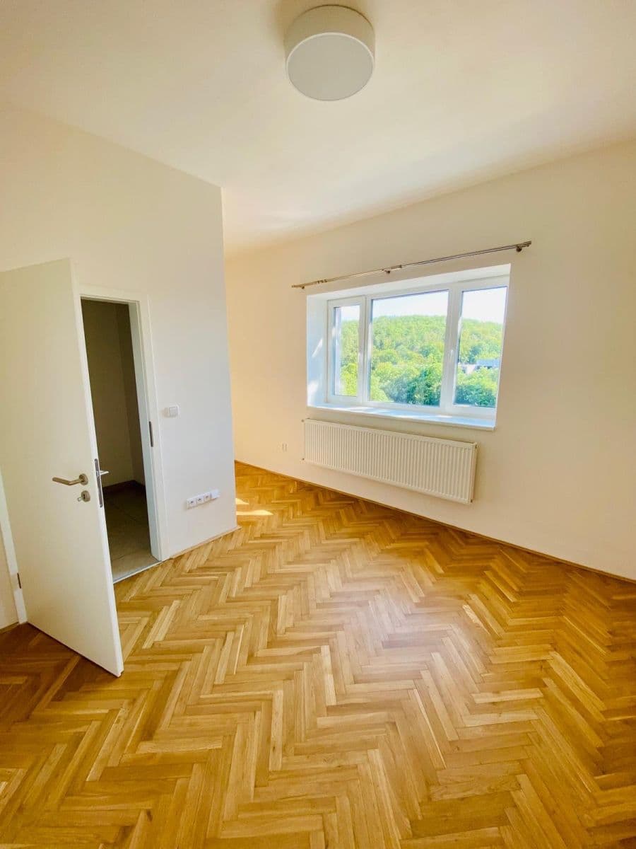 1 bedroom with open-plan kitchen flat to rent, 52 m², Libušino údolí, Brno, Jihomoravský Region 1 bedroom with open-plan kitchen flat to rent, 52 m², Libušino údolí, Brno, Jihomoravský Region