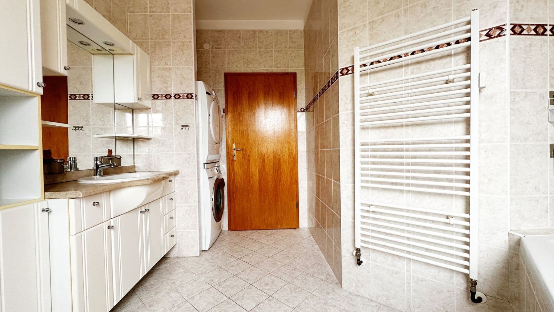 2 bedroom with open-plan kitchen flat to rent, 96 m², K viaduktu, Prague, Prague 2 bedroom with open-plan kitchen flat to rent, 96 m², K viaduktu, Prague, Prague