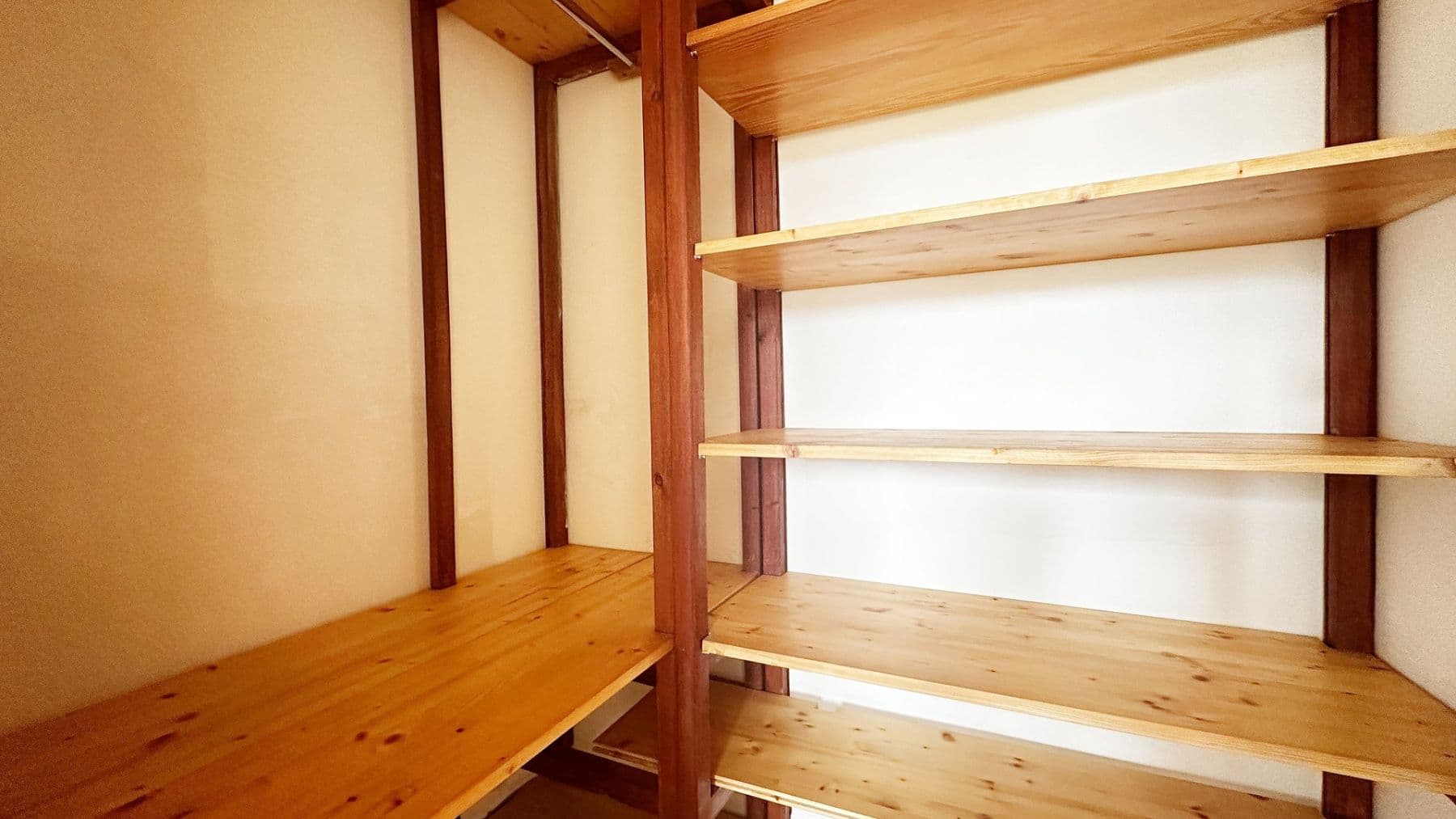 2 bedroom with open-plan kitchen flat to rent, 96 m², K viaduktu, Prague, Prague 2 bedroom with open-plan kitchen flat to rent, 96 m², K viaduktu, Prague, Prague