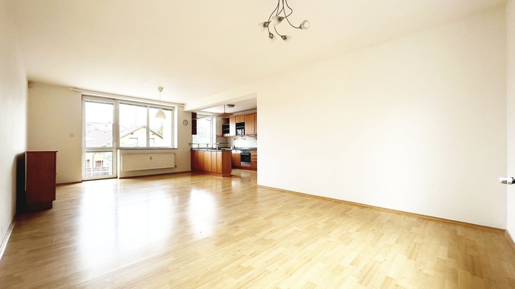 2 bedroom with open-plan kitchen flat to rent, 96 m², K viaduktu, Prague, Prague 2 bedroom with open-plan kitchen flat to rent, 96 m², K viaduktu, Prague, Prague